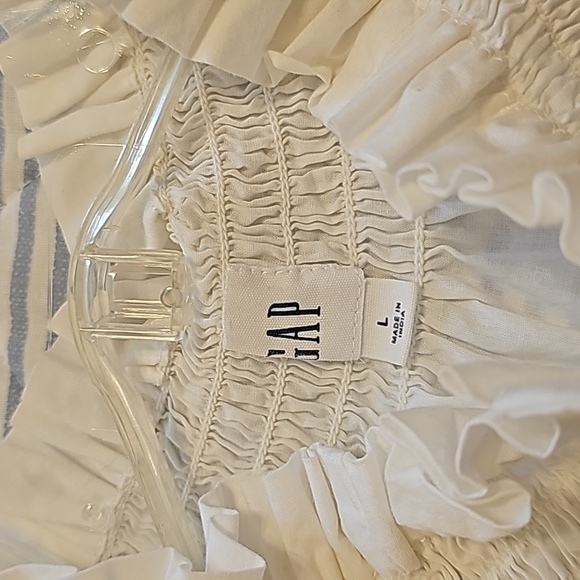 Elegant White Women's Top - Picture 5 of 6